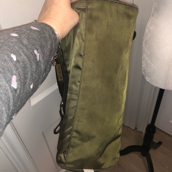 Columbia shoulder Bag - Picture 8 of 12